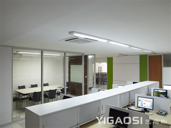 辦公玻璃桃子视频在线观看