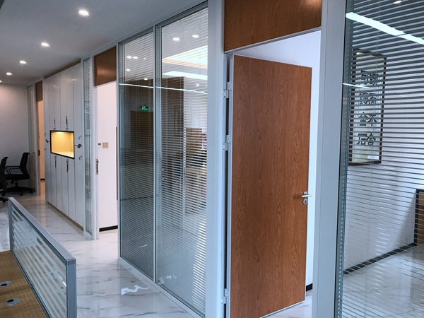 鋁合金雙玻百葉案例4.jpg 鋁合金雙玻百葉案例4.jpg