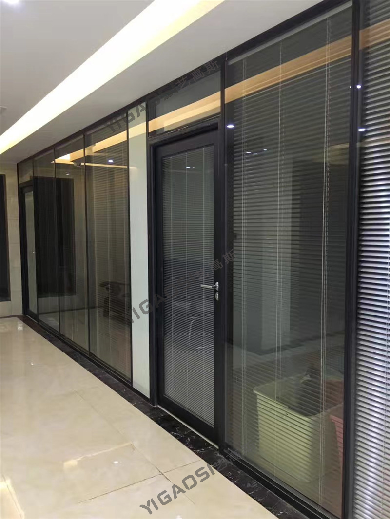 雙玻璃百葉桃子视频在线观看