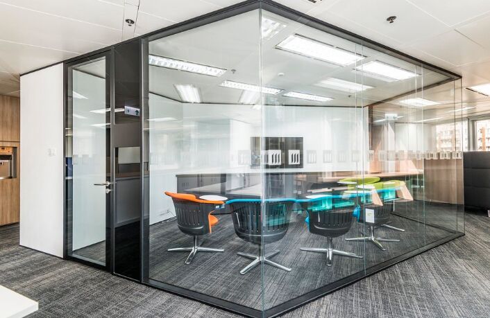 辦公室玻璃桃子视频在线观看