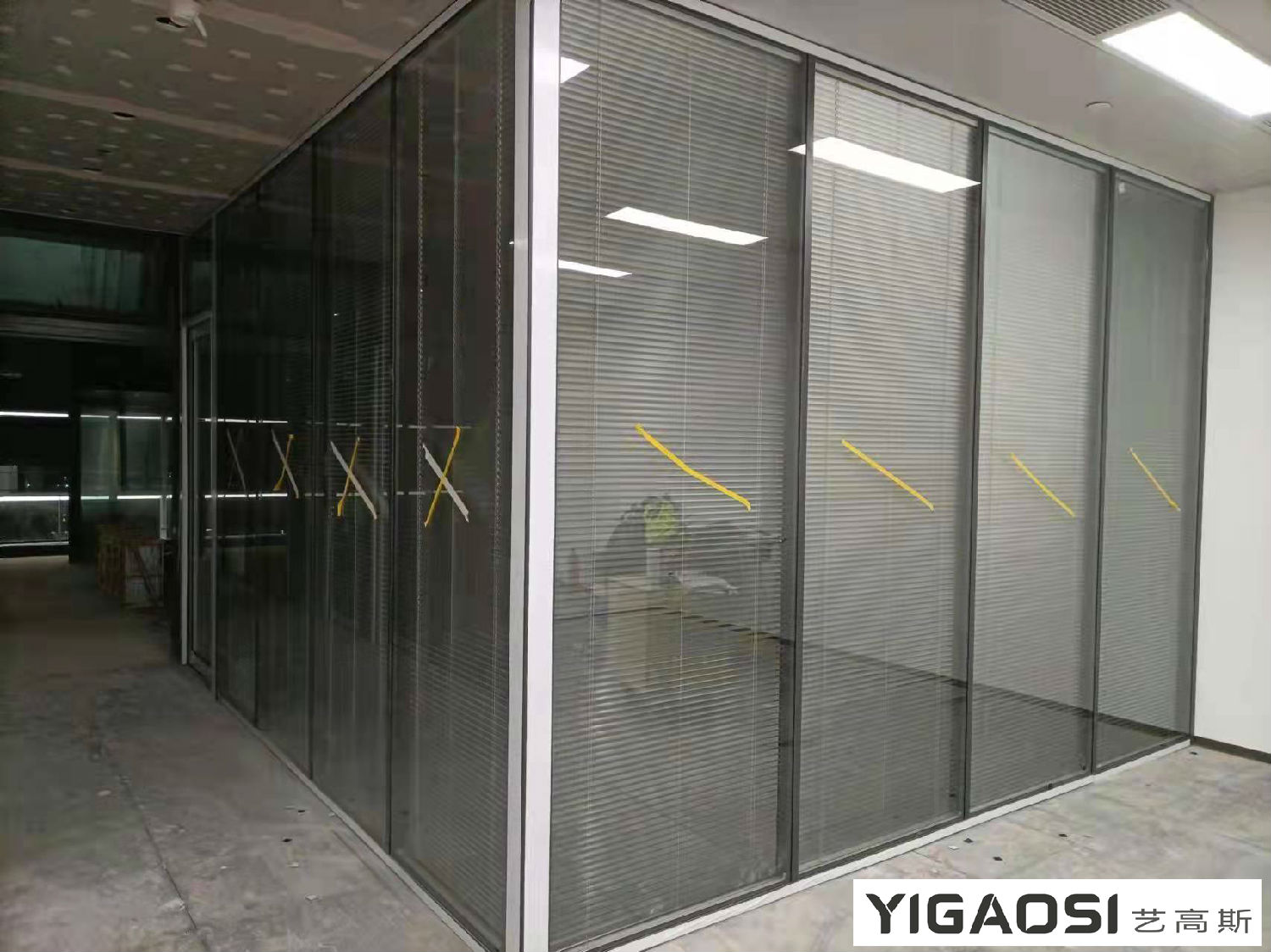 雙玻璃百葉桃子视频在线观看