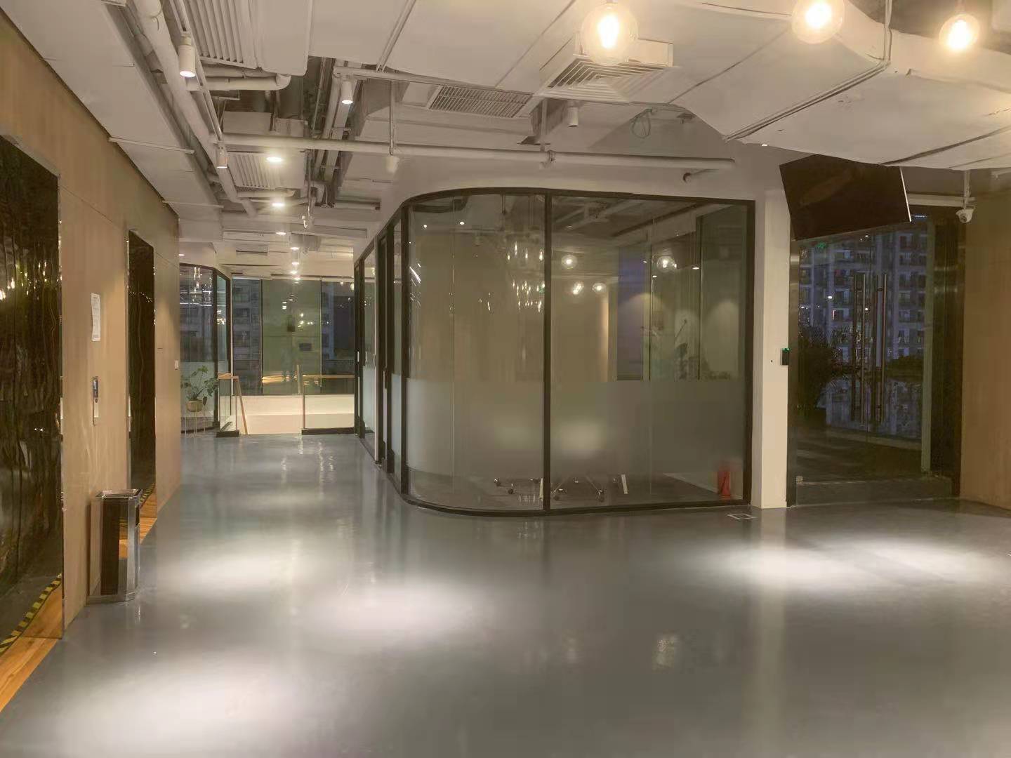 說說玻璃桃子视频在线观看與傳統隔牆的差別